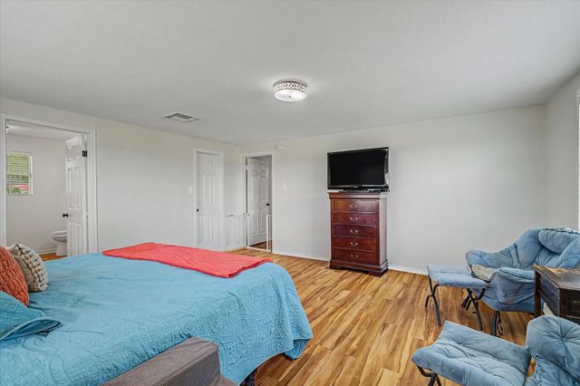 384 County Road 2046, Hull, TX 77564