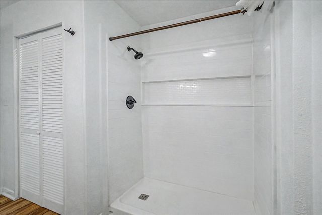 384 County Road 2046, Hull, TX 77564