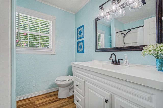 384 County Road 2046, Hull, TX 77564
