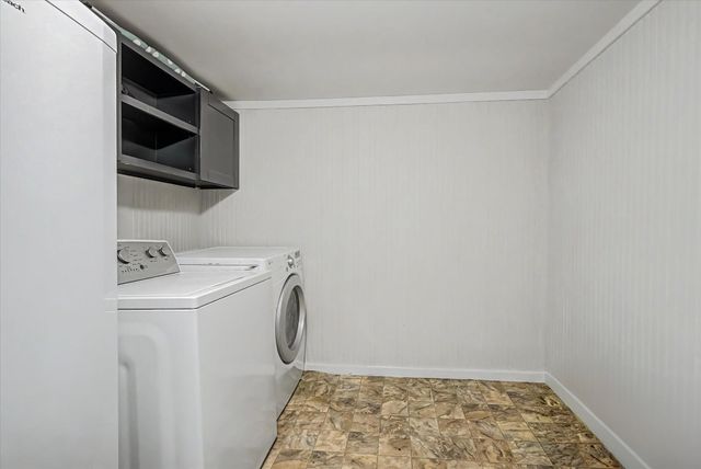 384 County Road 2046, Hull, TX 77564