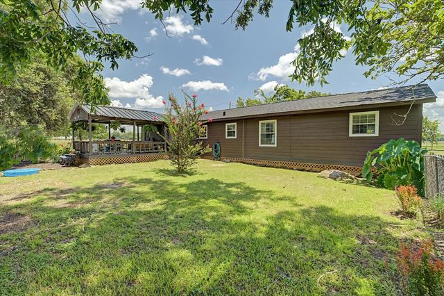 384 County Road 2046, Hull, TX 77564