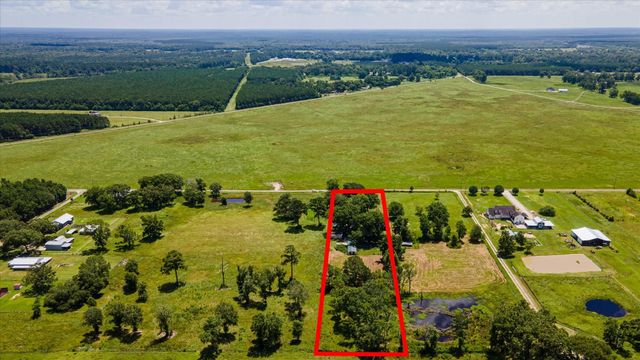 384 County Road 2046, Hull, TX 77564