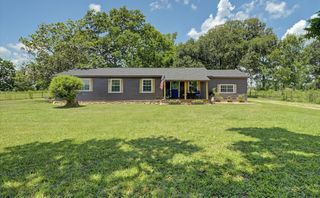 384 County Road 2046, Hull, TX 77564