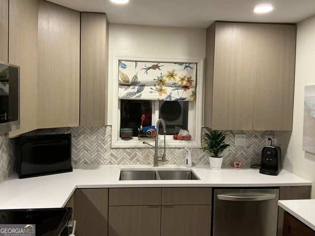 360 Vineyard Drive NW, Marietta, GA 30064