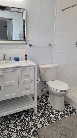 1403 Davis DR, Fort Myers, FL 33919