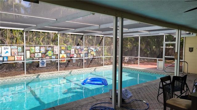 1403 Davis DR, Fort Myers, FL 33919