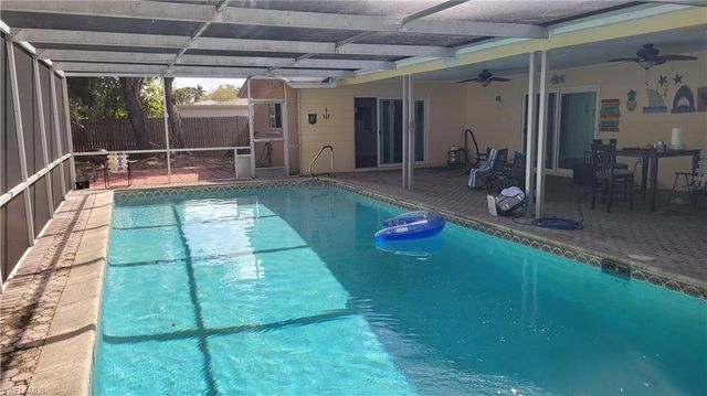 1403 Davis DR, Fort Myers, FL 33919