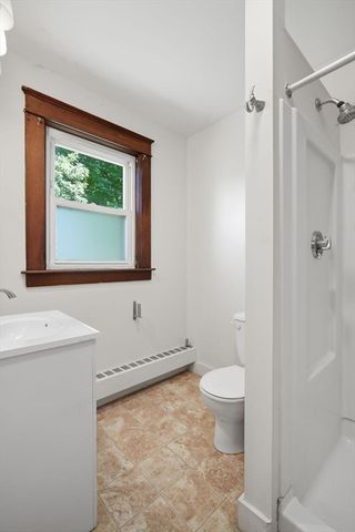 98 Stockbridge Rd, Hadley, MA 01002