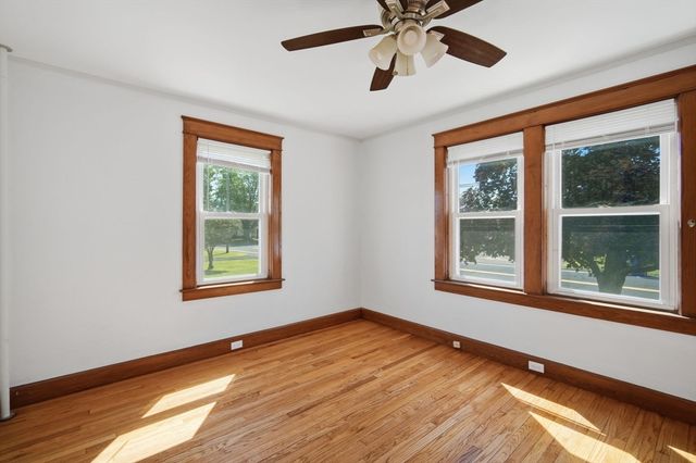 98 Stockbridge Rd, Hadley, MA 01002