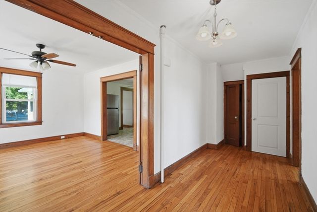 98 Stockbridge Rd, Hadley, MA 01002