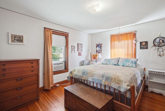 98 Stockbridge Rd, Hadley, MA 01002