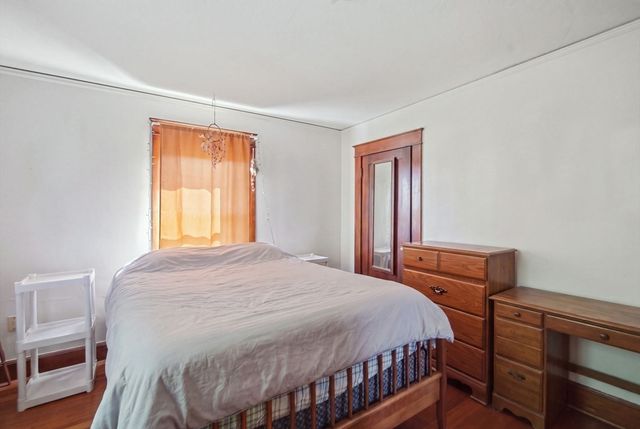 98 Stockbridge Rd, Hadley, MA 01002