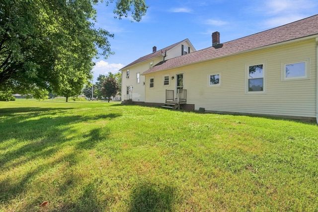 98 Stockbridge Rd, Hadley, MA 01002