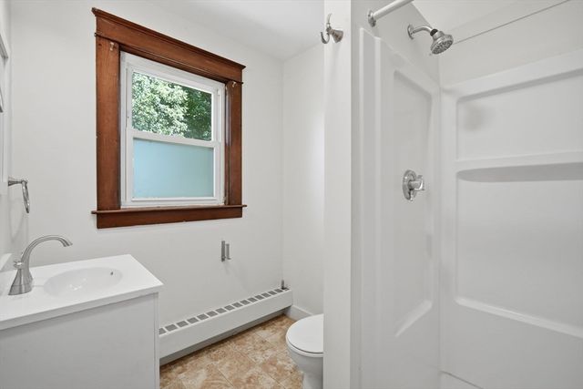 98 Stockbridge Rd, Hadley, MA 01002