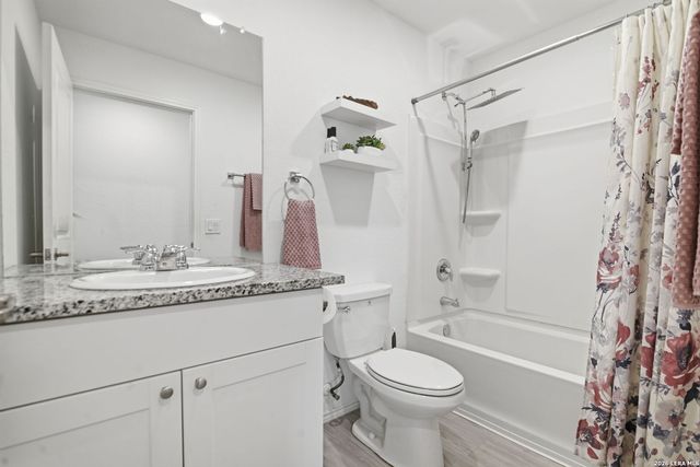 11942 Fuzzy Path, San Antonio, TX 78221