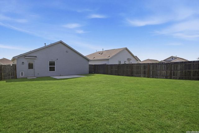 11942 Fuzzy Path, San Antonio, TX 78221