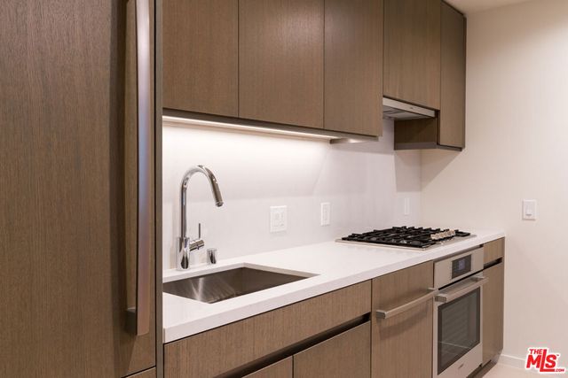 889 Francisco Street 1511, Los Angeles, CA 90017
