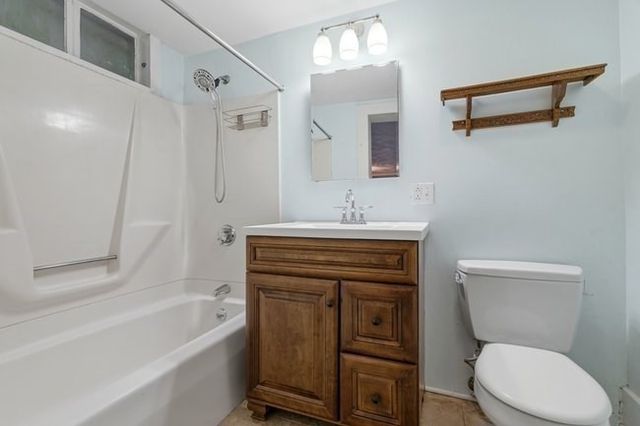 512 East Broadway, Boston, MA 02127