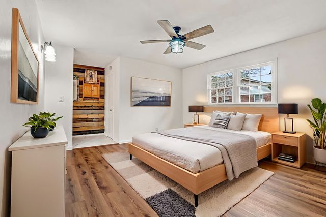 1605 E Durst Avenue, Greenwood, SC 29649