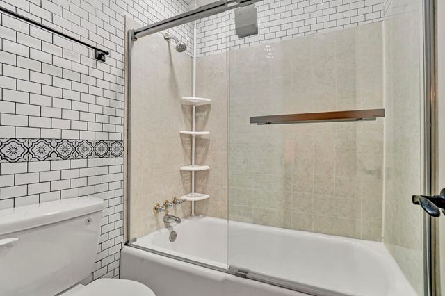 1605 E Durst Avenue, Greenwood, SC 29649