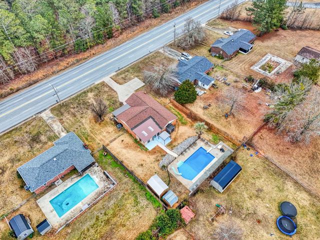 1605 E Durst Avenue, Greenwood, SC 29649