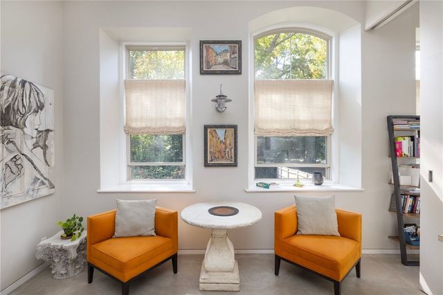 426 Spring Street 101, Newport, RI 02840