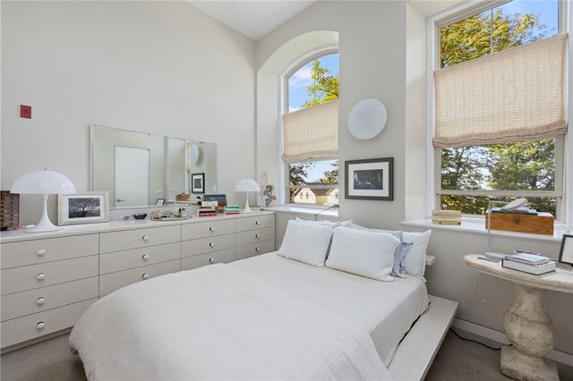 426 Spring Street 101, Newport, RI 02840