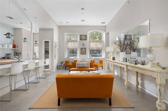 426 Spring Street 101, Newport, RI 02840