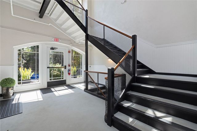 426 Spring Street 101, Newport, RI 02840