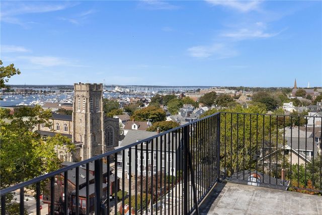 426 Spring Street 101, Newport, RI 02840