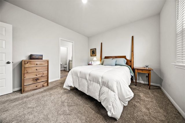 174 Bendecido LOOP, Elgin, TX 78621