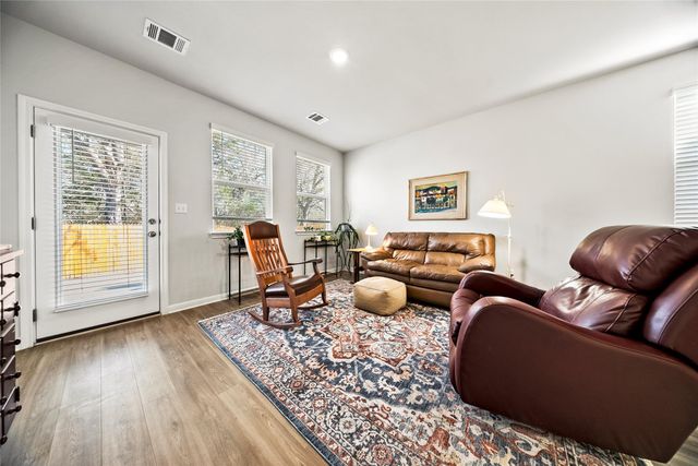 174 Bendecido LOOP, Elgin, TX 78621