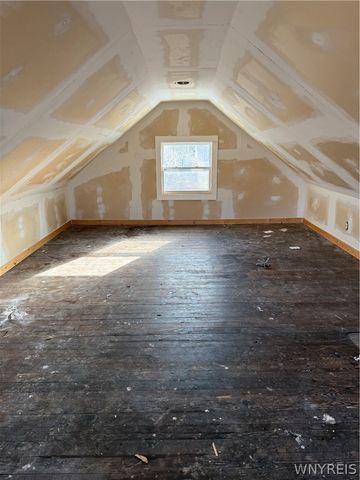 4006 Deveaux Street, Niagara Falls, NY 14305