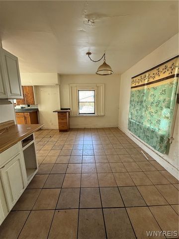 4006 Deveaux Street, Niagara Falls, NY 14305