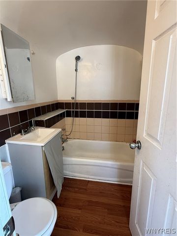 4006 Deveaux Street, Niagara Falls, NY 14305