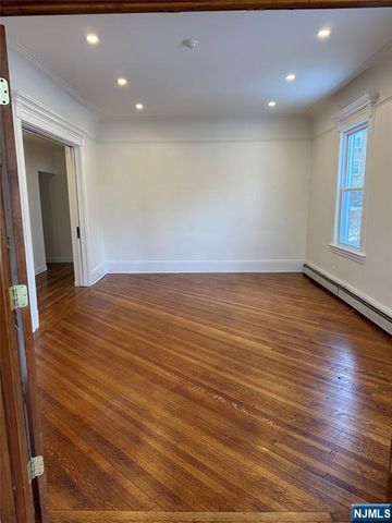 135 Home Avenue 1st Floor, Rutherford, NJ 07070