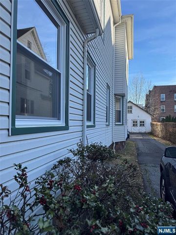 135 Home Avenue 1st Floor, Rutherford, NJ 07070