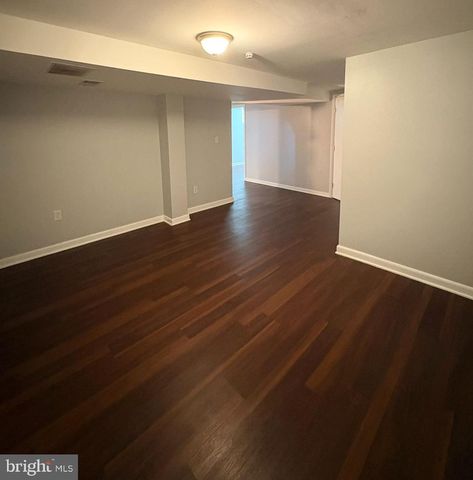 8802 34TH AVE, College Park, MD 20740