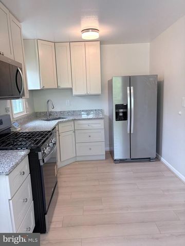 8802 34TH AVE, College Park, MD 20740