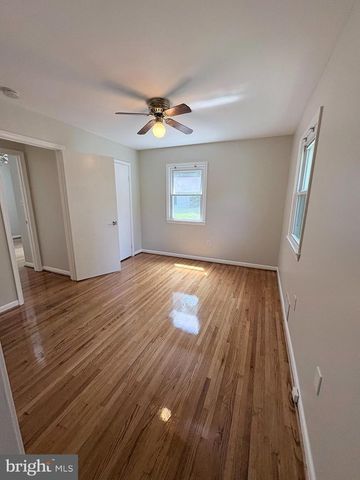 8802 34TH AVE, College Park, MD 20740