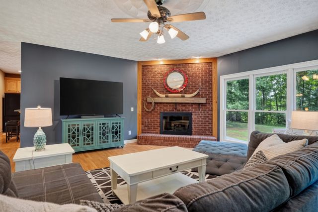 358 Andrew Jackson Blvd, Dowelltown, TN 37059