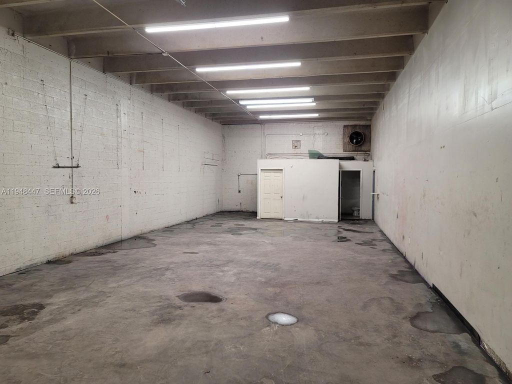 5629 Dawson St, Hollywood, FL 33023