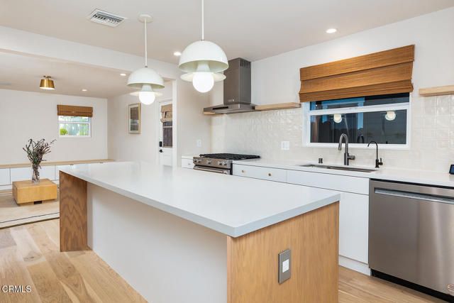 987 Bell Street, Pasadena, CA 91104