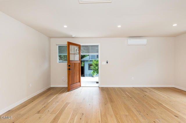 987 Bell Street, Pasadena, CA 91104