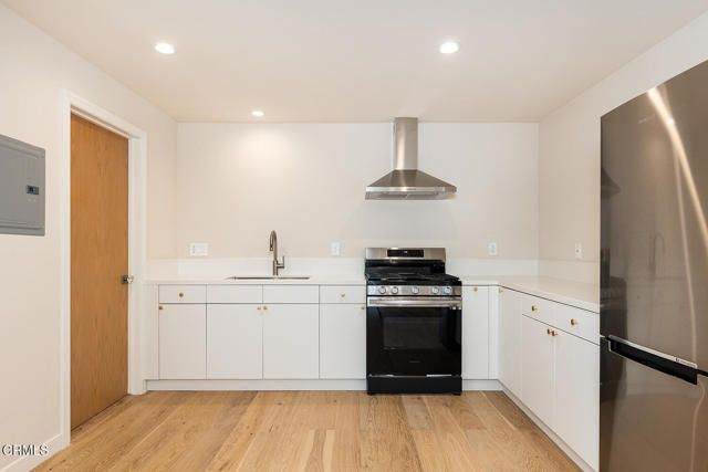 987 Bell Street, Pasadena, CA 91104