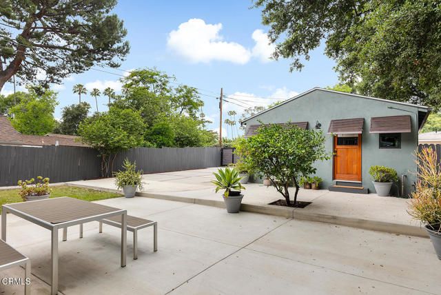 987 Bell Street, Pasadena, CA 91104