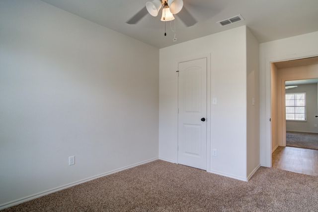 2102 17th Street, Lubbock, TX 79401