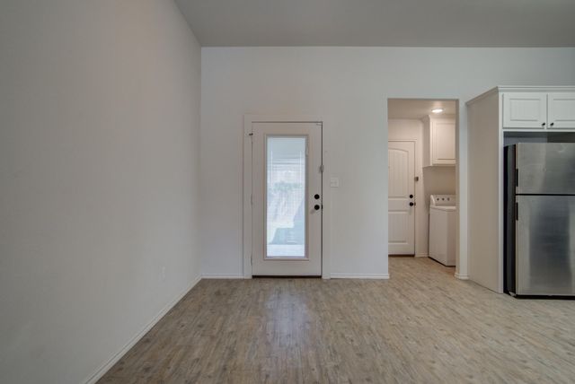 2102 17th Street, Lubbock, TX 79401