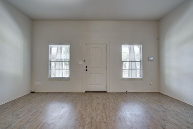 2102 17th Street, Lubbock, TX 79401