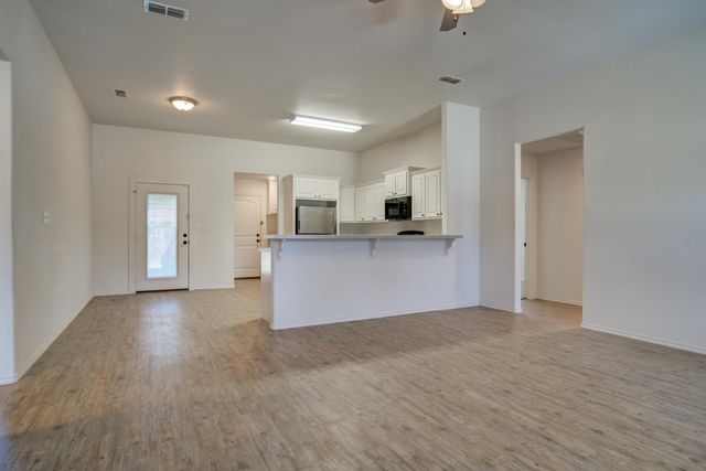 2102 17th Street, Lubbock, TX 79401